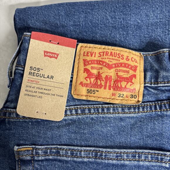 Levi’s 505 Regular Fit Men’s Jeans Size 32x30 NWT Medium Wash Straight Leg Denim - Picture 3 of 3